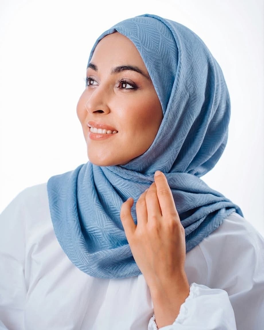 платок "Листья" голубой